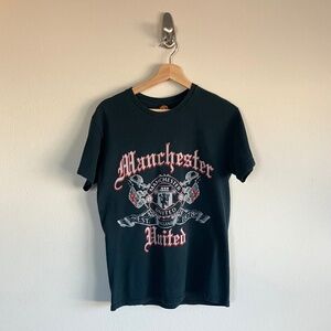 Mancester United Crest Logo Black Tee  Size Small